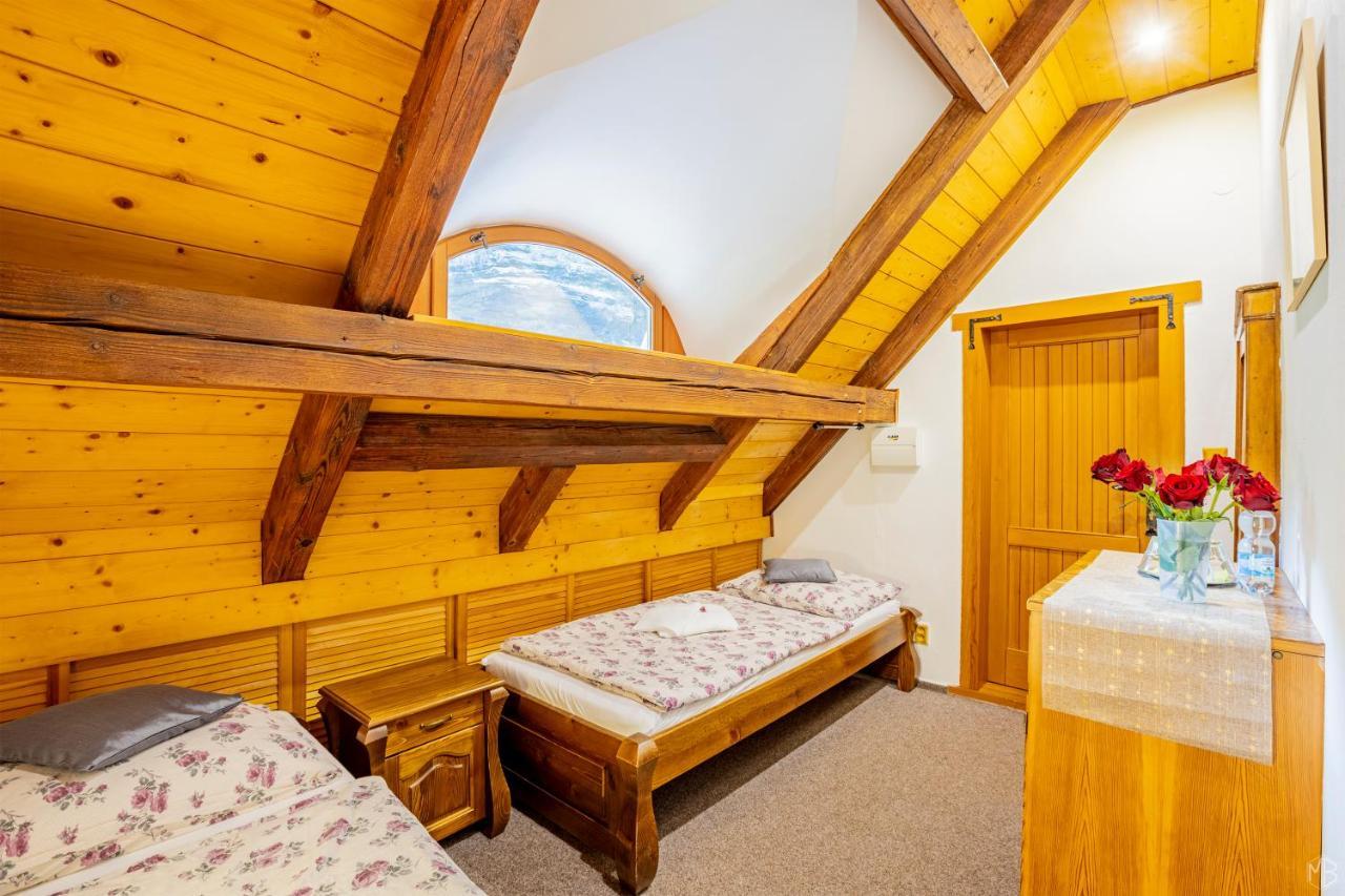 Hotel Stara Plynarna à Hřensko Extérieur photo