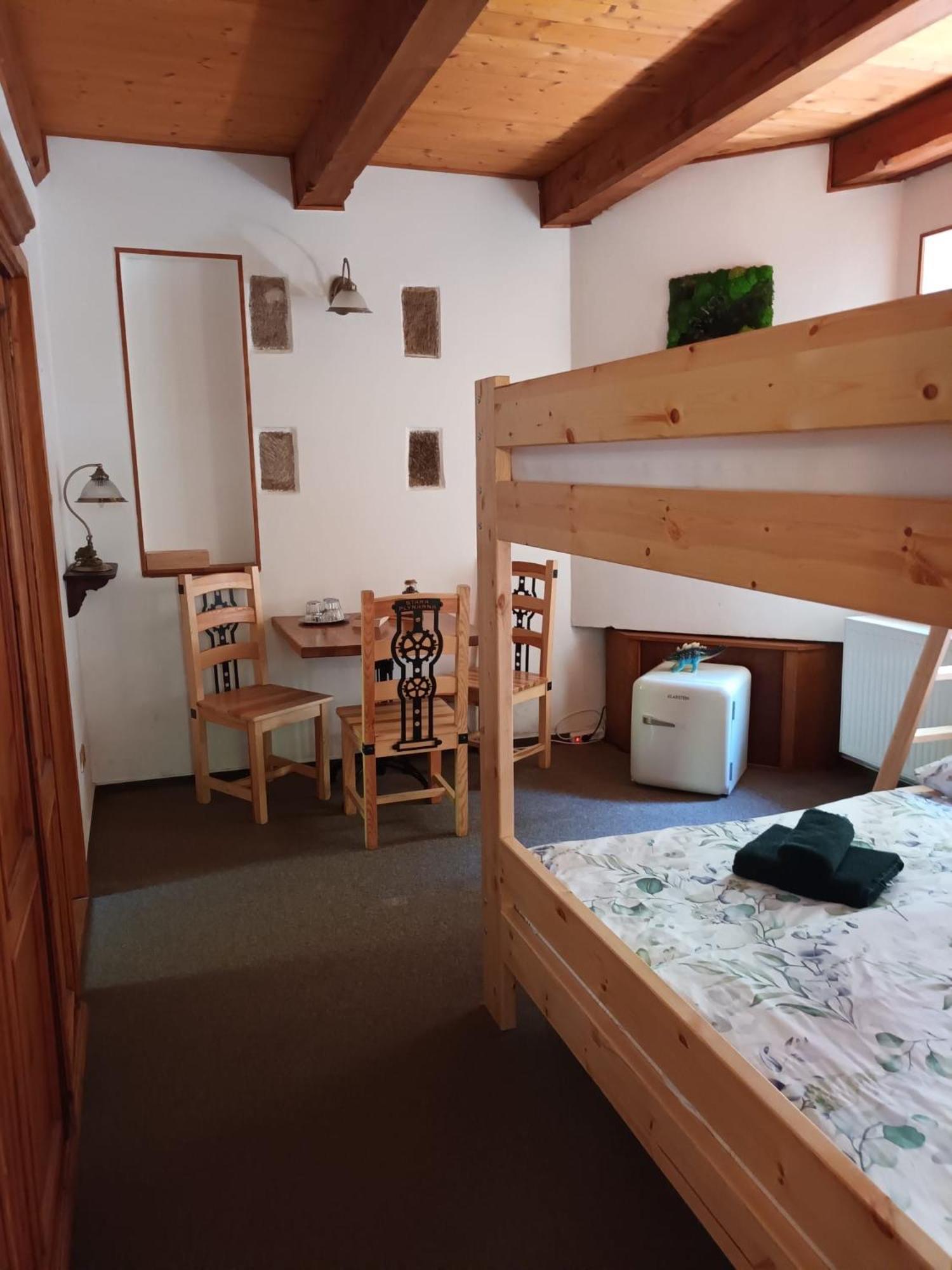 Hotel Stara Plynarna à Hřensko Extérieur photo